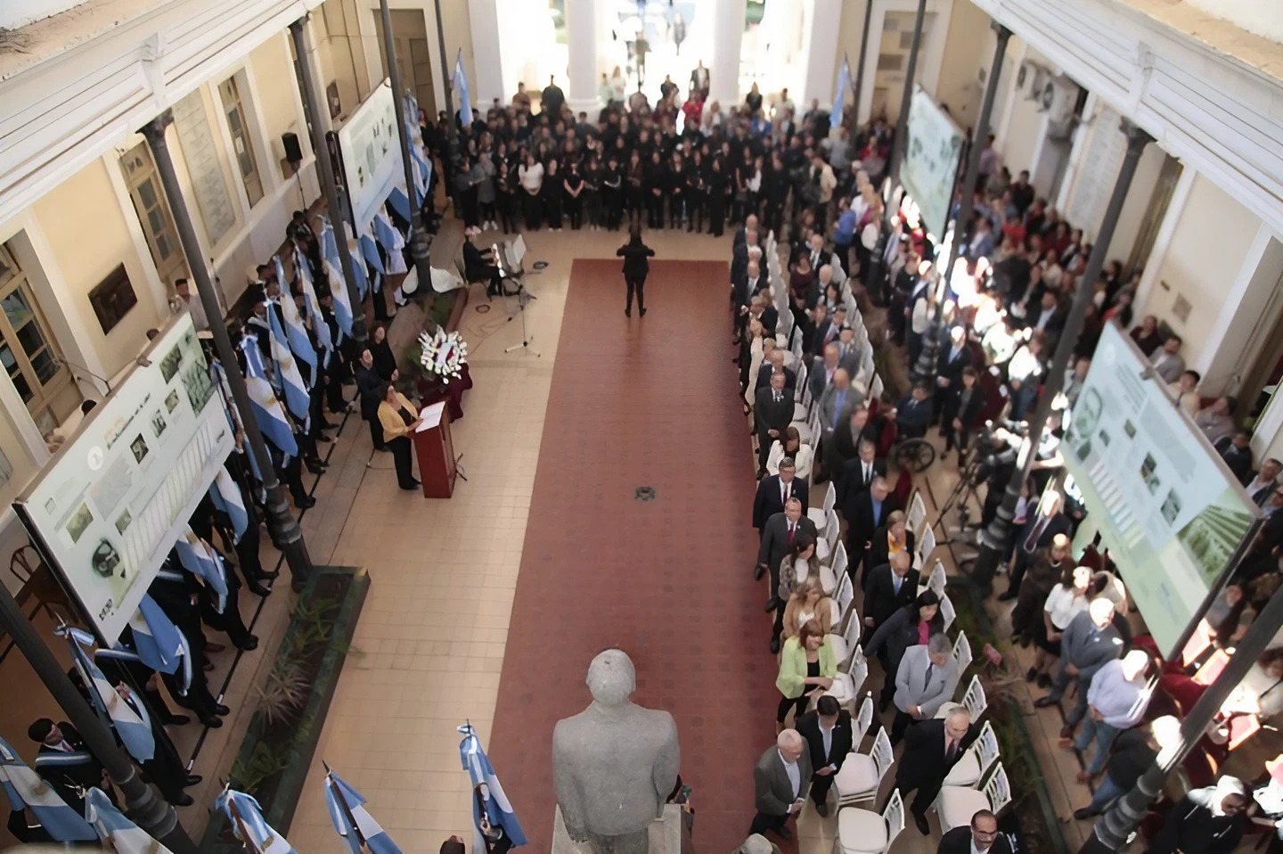 Conmemoraron los 109 Años de la Fundación de la UNT y los 213 años de