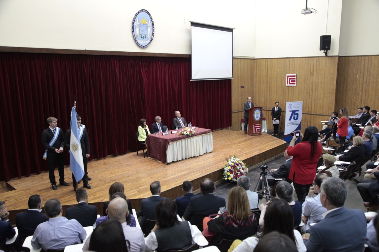 La Facultad de Ciencias Económicas celebró sus 75 años de vida | Medios UNT