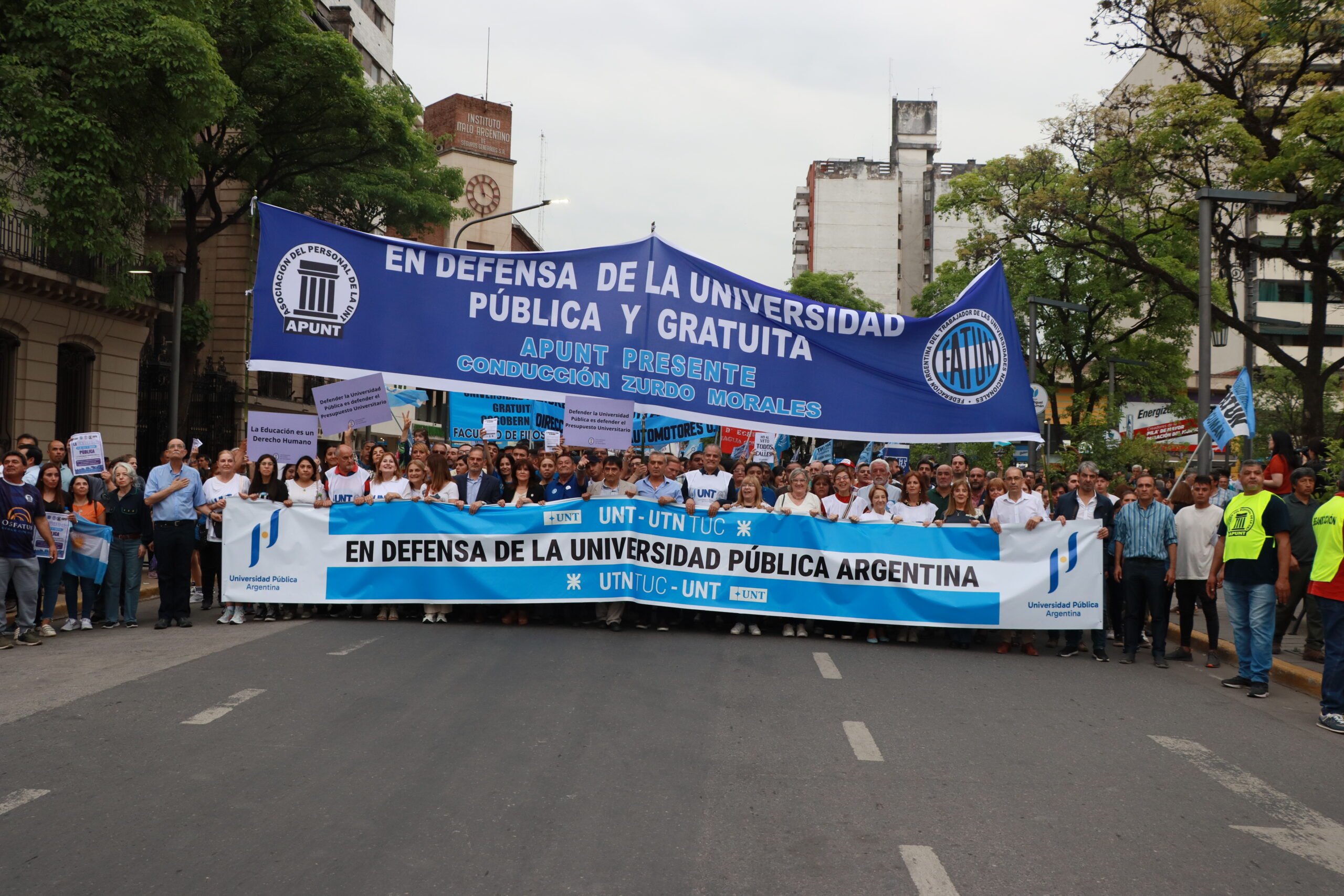 Los universitarios preparan la marcha en defensa de la educación ...