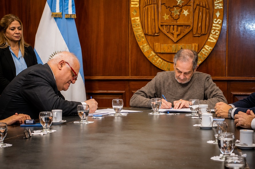 La UNT firmó un convenio con el Ministerio de Desarrollo Social ...